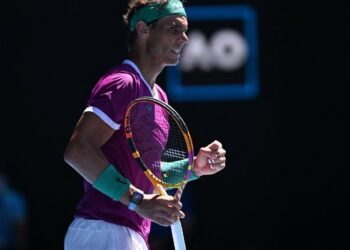 Rafael Nadal sufrió un golpe de calor y perdió cuatro kilos en su partido del martes en el Open de Australia