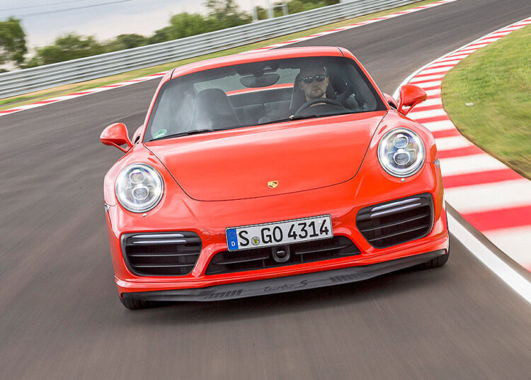 Ponen en subasta un Porsche 911 Turbo S que podría tener «el mayor kilometraje del mundo»