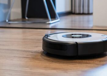 Un robot aspirador decide «huir» de un hotel y provoca una ola de comentarios en redes sociales