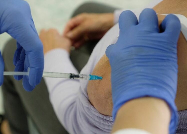 Italia impuso por decreto la vacunación obligatoria contra el coronavirus para mayores de 50 años