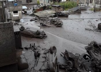 (VIDEOS) Un aluvión deja al menos 18 muertos y 16 desaparecidos en Quito, Ecuador