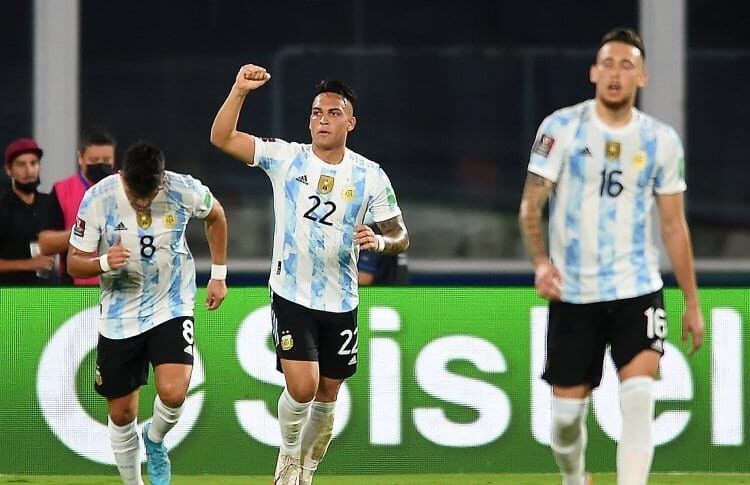 Argentina gana y complica a Colombia en eliminatoria sudamericana al Mundial