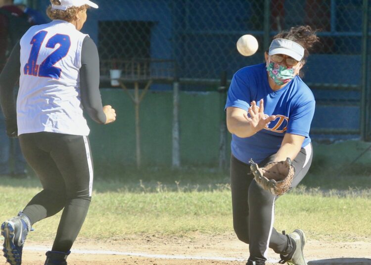 Inició el campeonato nacional de softbol 2022