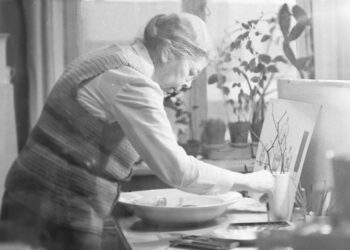 Un vigilante daña una pintura de una alumna del mítico Kazimir Malévich al dibujarle ojos con un bolígrafo