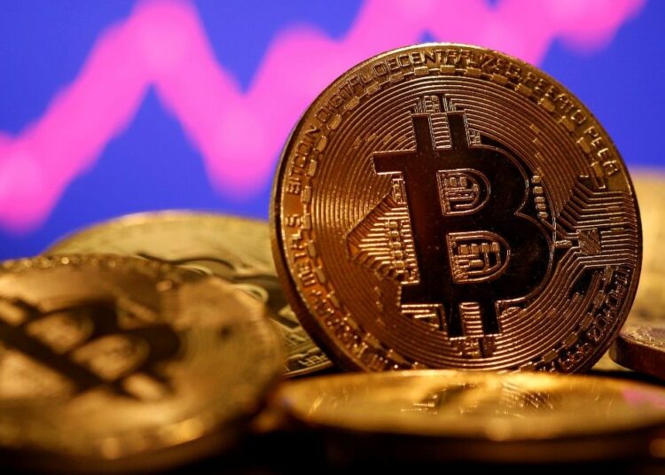 Bitcoin se dispara y supera los $44.000 con un aumento del 30 % en las últimas dos semanas