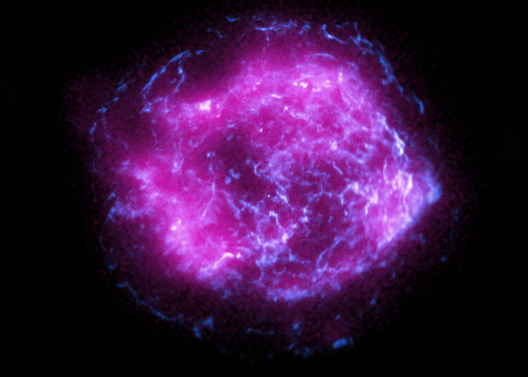 El observatorio espacial de la NASA puesto en órbita por SpaceX envía a la Tierra su primera foto del cosmos