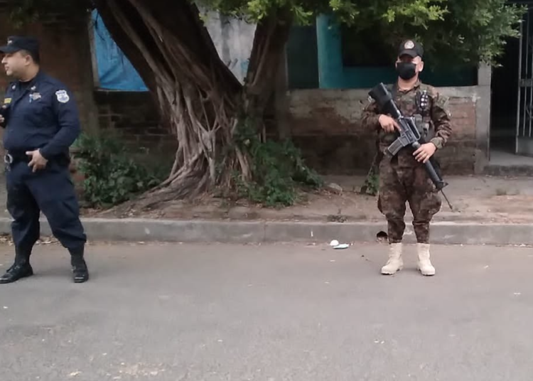 Fuerza Armada y PNC instalan dispositivos de seguridad en diferentes zonas del país