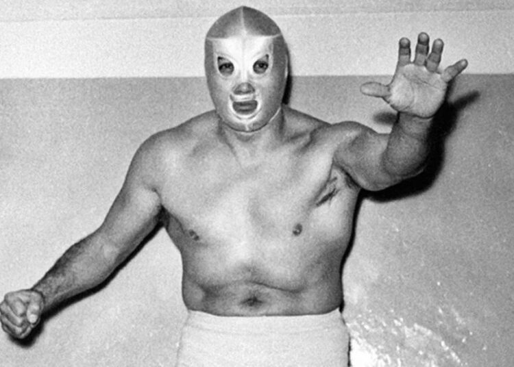 Así era el Santo sin máscara; Del Toro y Zabludovsky lo ‘desenmascararon’