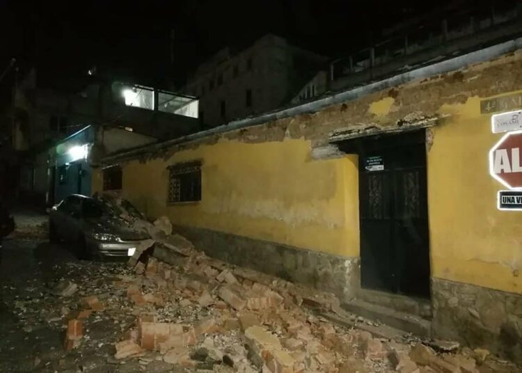 (VIDEO) Fuerte sismo de magnitud 6,7 sacude la costa de Guatemala