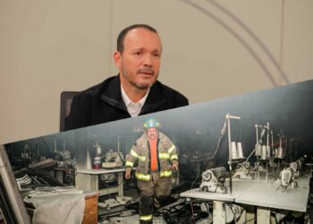 Ministro de Seguridad confirma control de incendio en Centro Penal La Esperanza