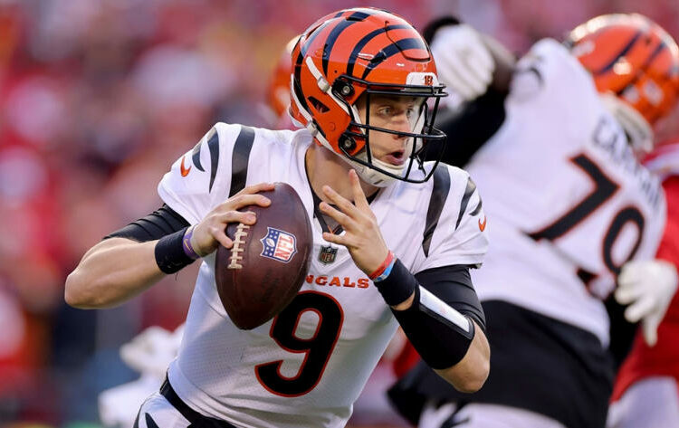 Joe Burrow, quarterback de los Bengals, quiere emular a Tom Brady en el Super Bowl LVI