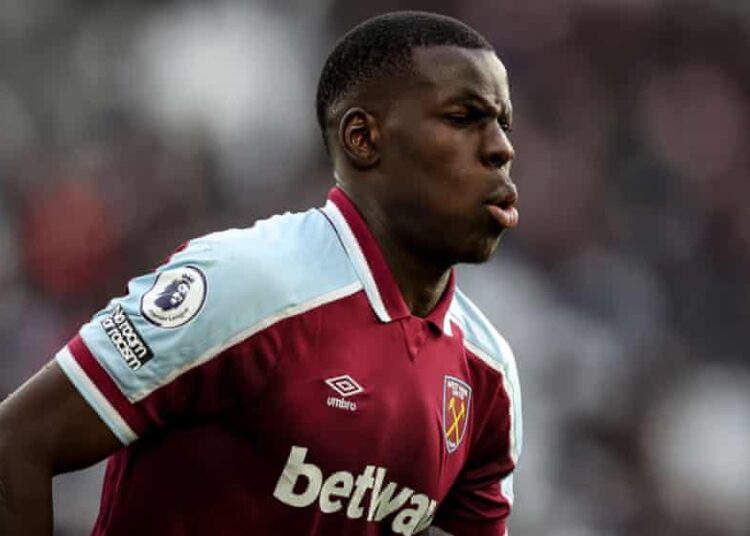 Multan con 340 mil dólares al jugador Kurt Zouma del West Ham United por abusar físicamente de su gato y le confiscan sus mascotas