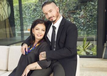 Desde el hospital, J Balvin pide orar por salud de su mamá