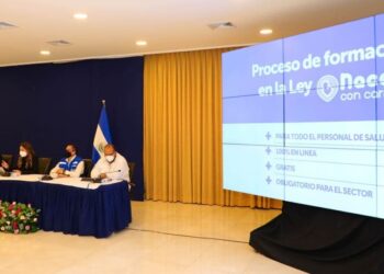 Inicia proceso formativo de la Ley Nacer con Cariño, impulsada por la Primera Dama, Gabriela de Bukele