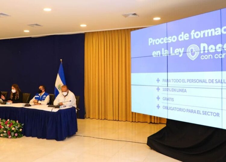 Inicia proceso formativo de la Ley Nacer con Cariño, impulsada por la Primera Dama, Gabriela de Bukele