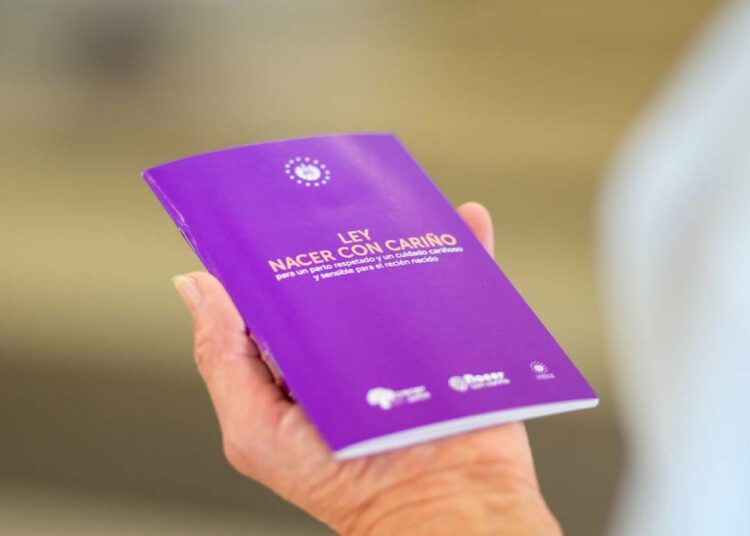 «Nuestro país se ha convertido en el primero de Centroamérica que cuenta con una ley de parto respetado»: Ministro de Salud