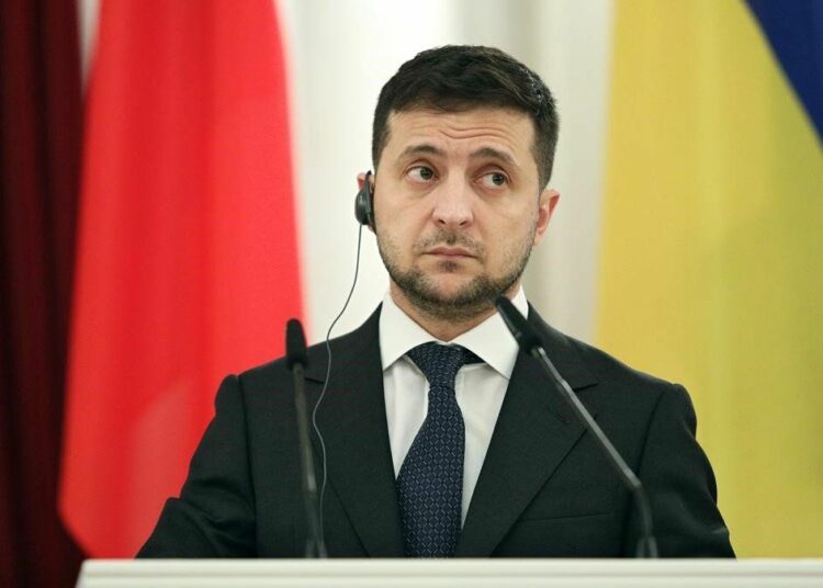 Ucrania pide calma mientras aumentan los temores a una invasión rusa