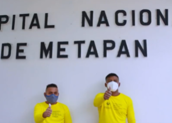 Privados de libertad realizan labores de reparación en el Hospital Nacional de Metapán
