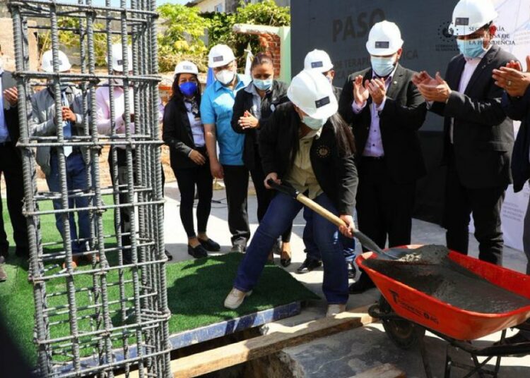 Inician las obras de construcción del Centro de Hemodiálisis Magisterial y del Policlínico Magisterial de San Salvador