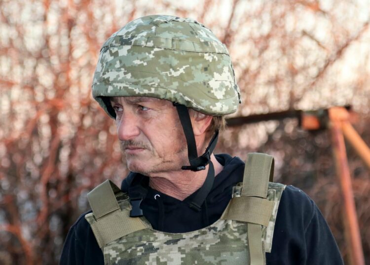 Sean Penn se encuentra en Ucrania filmando un documental sobre el conflicto con Rusia