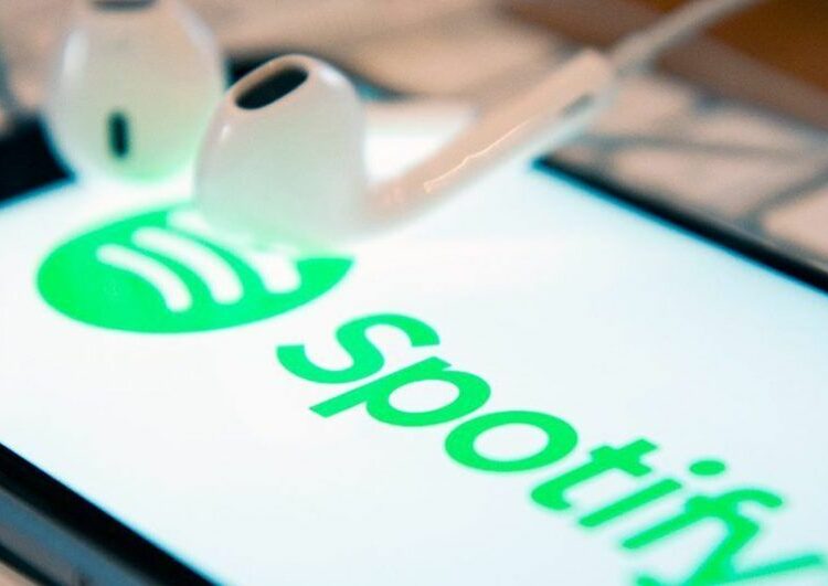 En medio de la polémica por la desinformación sobre el COVID-19, Spotify informó pérdidas y cayó en la bolsa