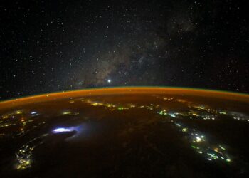 La deslumbrante y ‘cercana’ imagen de la Vía Láctea captada por un cosmonauta de la EEI
