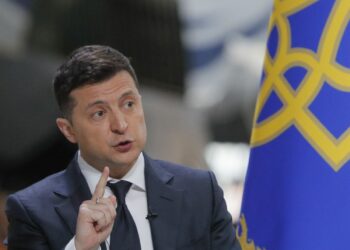 Presidente ucraniano Zelenski declara que considerará romper las relaciones diplomáticas con Rusia