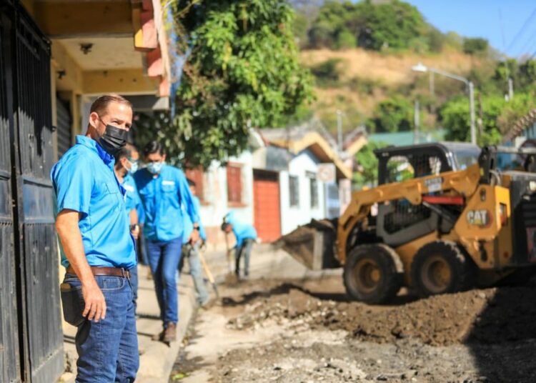 Plan Nacional de Bacheo llega a Tonacatepeque