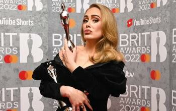 Adele arrasó en los Brit Awards y volvió triunfante a los escenarios tras cancelaciones por Ómicron