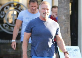 Arnold Schwarzenegger asegura que la dieta 80% vegana que sigue ha sido fundamental para seguir en forma a los 74 años