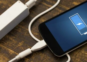 Un ‘youtuber’ chino crea la batería externa más grande, capaz de cargar hasta 5.000 teléfonos móviles