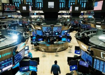 Caen las bolsas mundiales por la tensión entre Rusia y Ucrania