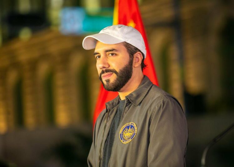 Presidente Bukele coloca la primera piedra de la Biblioteca Nacional, que estará en el corazón de San Salvador