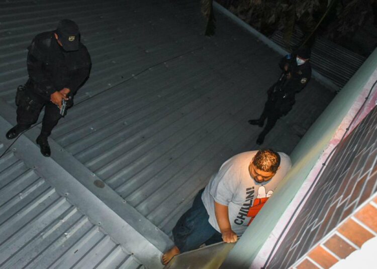 FGR y PNC coordinan operación de captura contra 34 miembros de banda dedicada al tráfico de personas