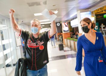 Actor Daniel Baldwin aterriza en El Salvador para crear compañía de cine y televisión