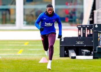 Barcelona: Reciben a Dembélé con insultos en el entrenamiento