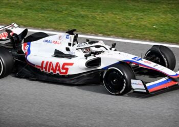 Haas quitará los colores rusos de su auto en el tercer día de pruebas de la Fórmula 1