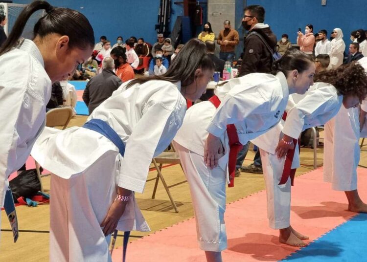 Karatecas salvadoreños ganan medallas en la Copa Samurái realiza en Houston, Texas