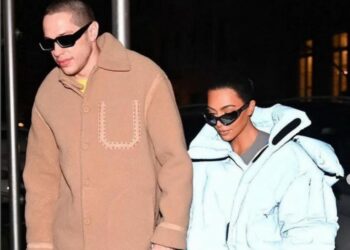 Kim Kardashian y Pete Davidson son captados besándose por primera vez en público