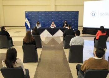 Gobierno lanza Plataforma Pago en Línea para facilitar trámites consulares