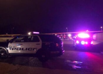 En Texas hombre mató a cuatro de sus familiares y se suicidó cuando llegó la Policía