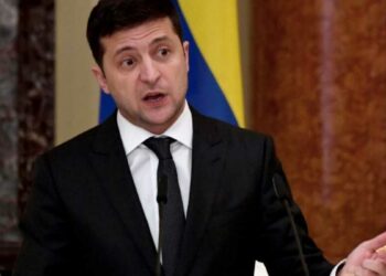 El presidente de Ucrania Volodimir Zelenski rechaza conversaciones con Rusia en Bielorrusia