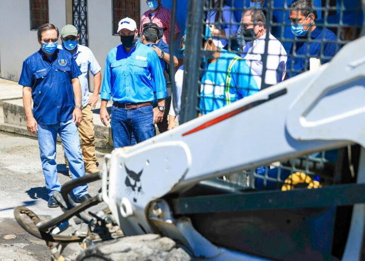 Después de 40 años en abandono, Concepción Quezaltepeque se beneficia con Plan Nacional de Bacheo