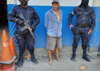 PNC Captura a sujeto por envenenar a 9 perros en San pedro Masahuat