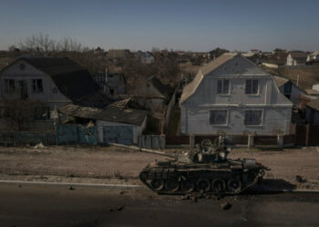 (RESUMEN) Rusia atacó Lutsk y extiende la guerra hacia la frontera con Polonia