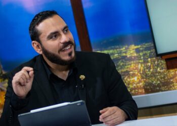 “Es momento de prepararnos, antes de la llegada de la nueva variante”: Ministro de Salud