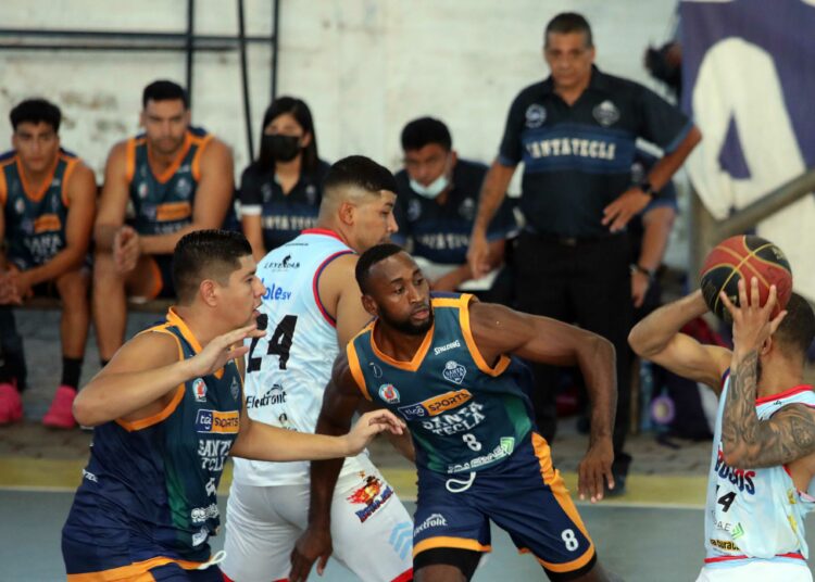 Santa Tecla conquistó Izalco y lidera el campeonato de baloncesto