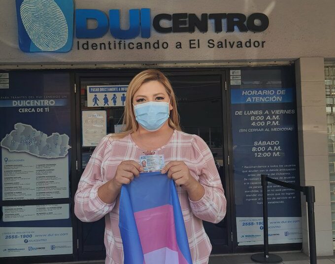 Bianka Rodríguez, primera mujer trans en ser reconocida oficialmente en El Salvador