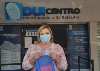 Bianka Rodríguez, primera mujer trans en ser reconocida oficialmente en El Salvador