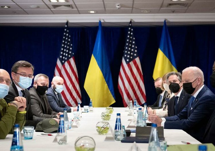 Biden viajó a Polonia para reunirse con los ministros de Asuntos Exteriores y de Defensa de Ucrania